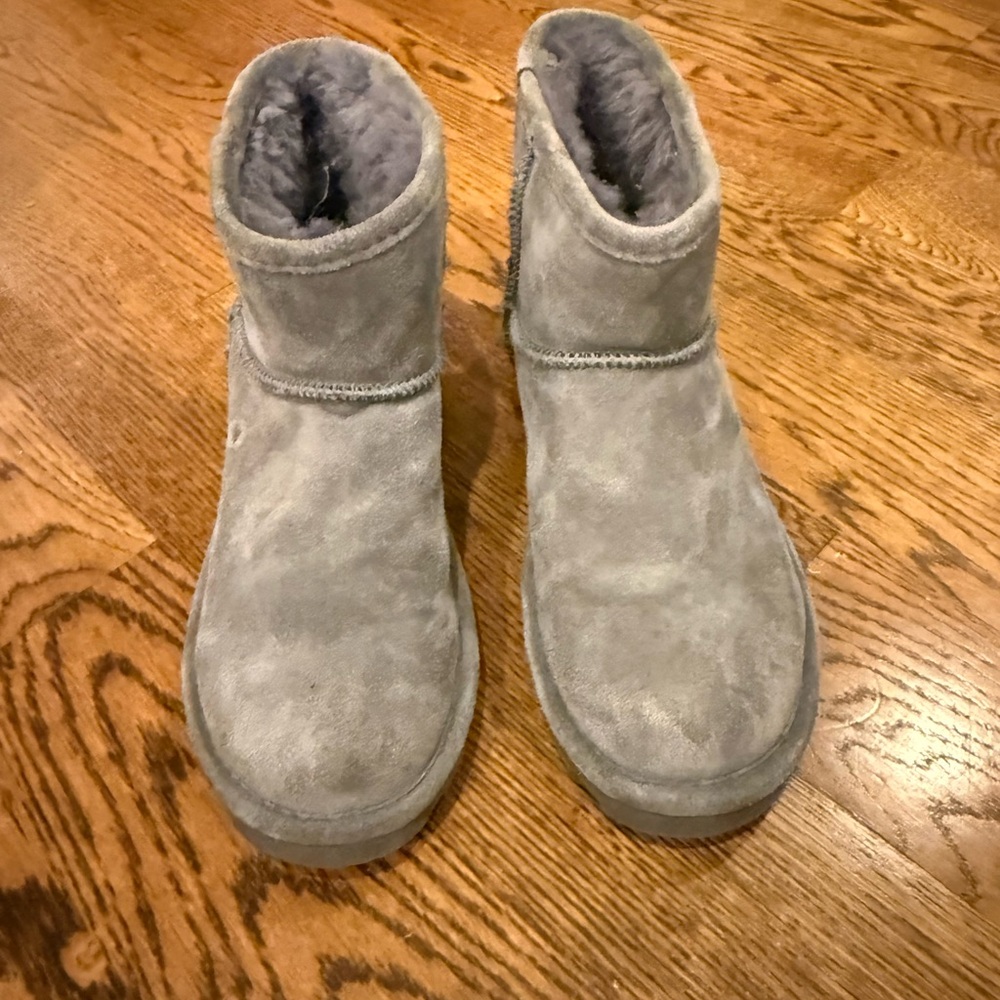 BearPaw Gray Winter Boots